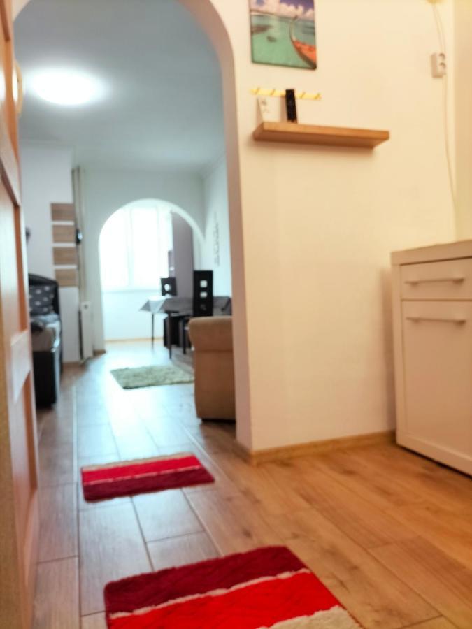 Regy Lägenhet Oradea Exteriör bild