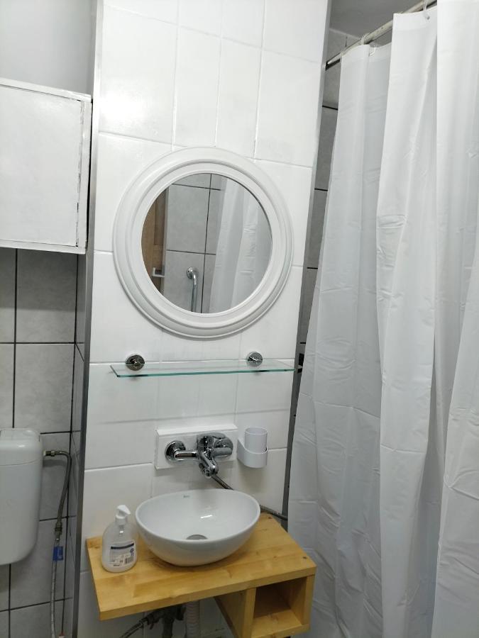 Regy Lägenhet Oradea Exteriör bild